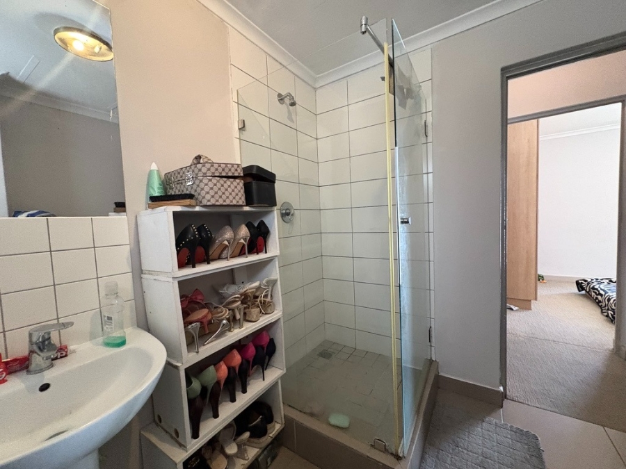 To Let 3 Bedroom Property for Rent in Salt River Western Cape